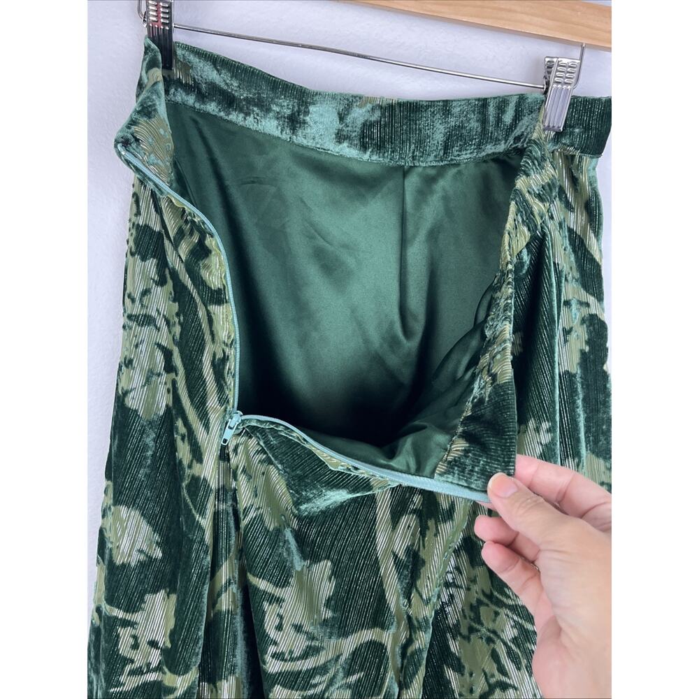 Modcloth A-line Velvet Burnout Skirt Textured Botanical Forest Green Size Large - Picture 10 of 13